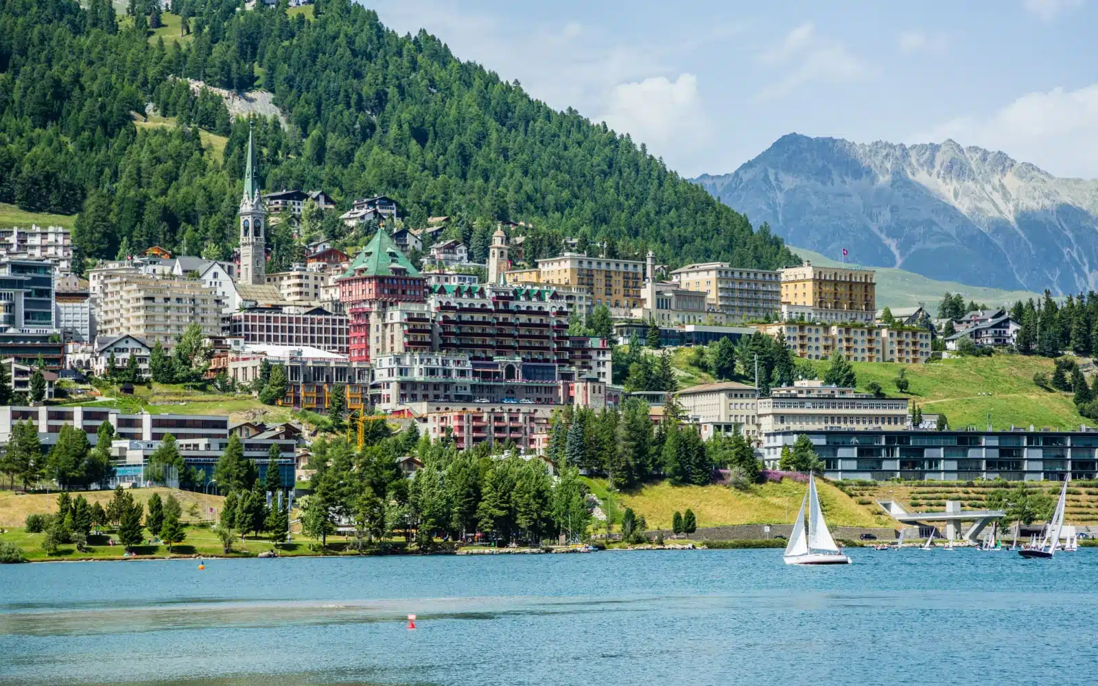 Vue sur la ville de Saint-Morritz